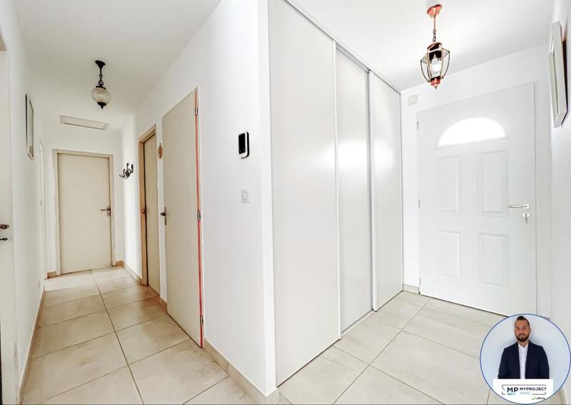 Maison - 93 m² - 5 pièces