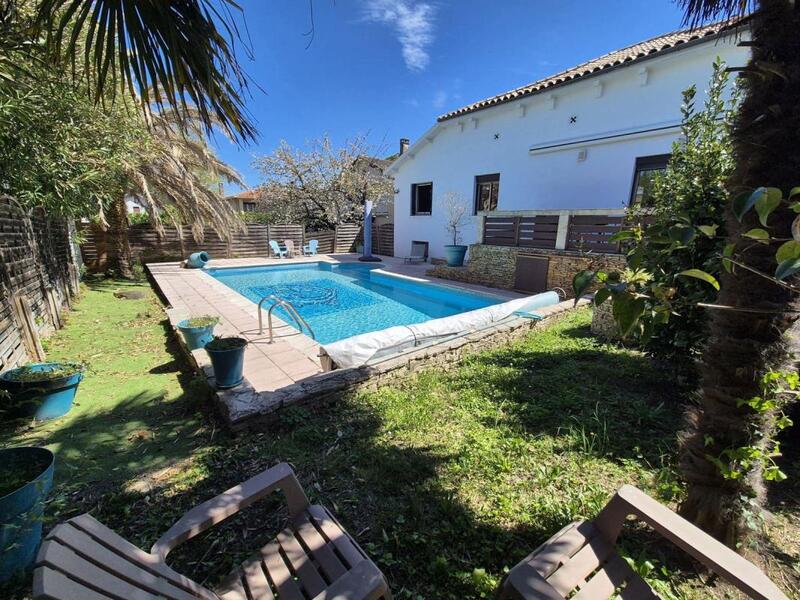 Maison - 121 m² - 4 pièces