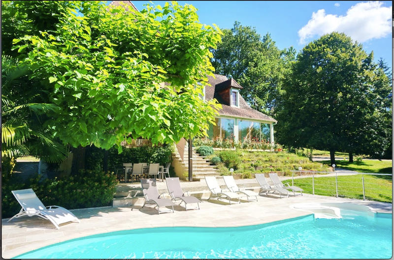 Maison - 200 m² - 9 pièces