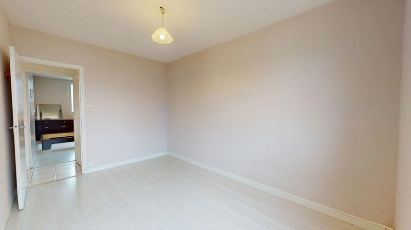 Appartement - 82 m² - 5 pièces