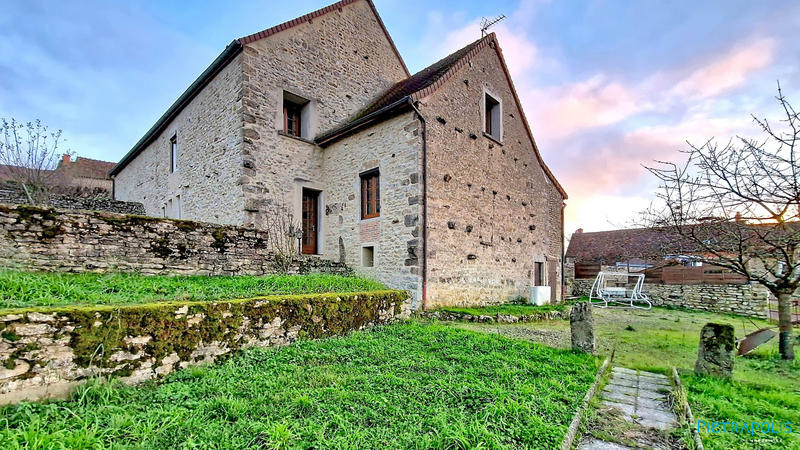 Maison ancienne - 213 m² - 8 pièces