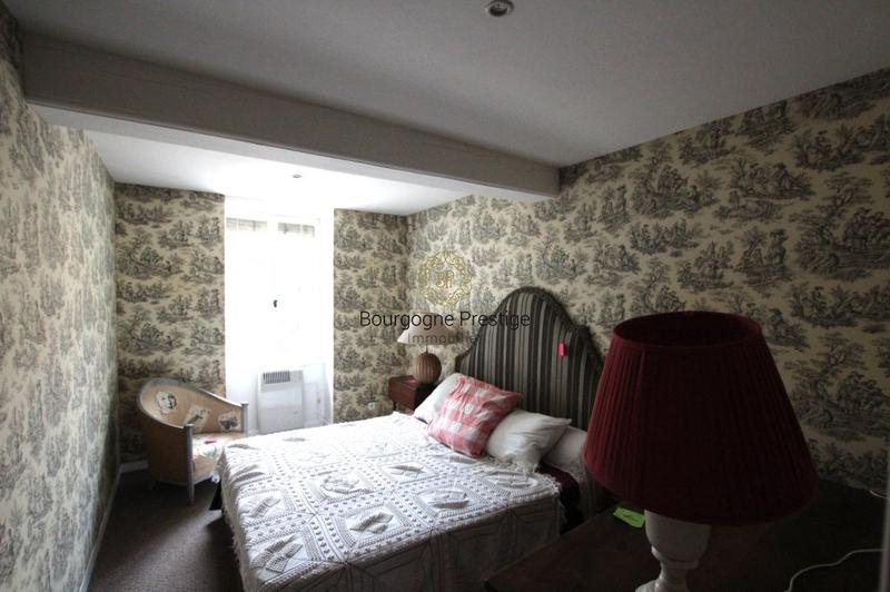 Immeuble - 246 m² - 9 pièces