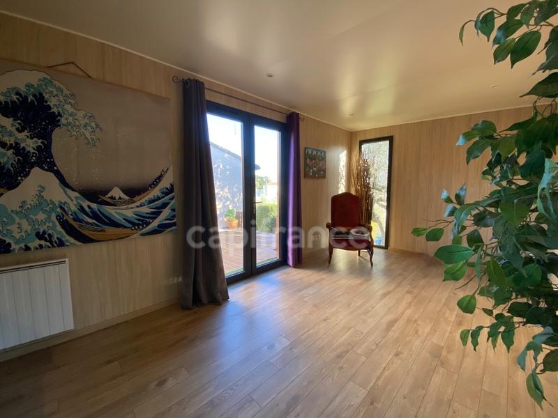 Maison - 110 m² - 4 pièces