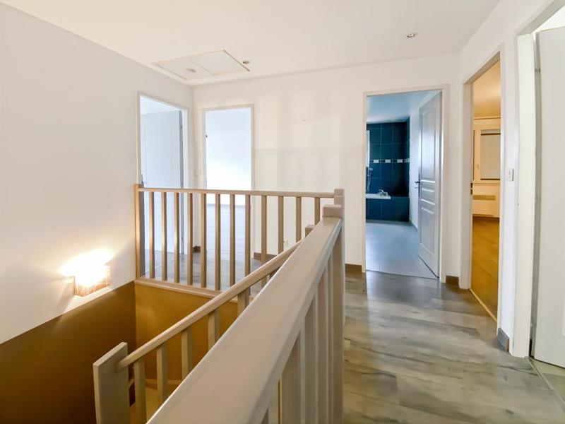 Villa - 186 m² - 8 pièces