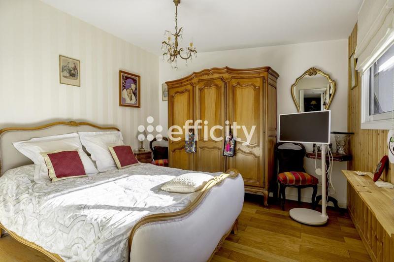 Villa - 226 m² - 7 pièces