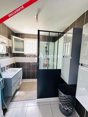 Maison - 107 m² - 6 pièces