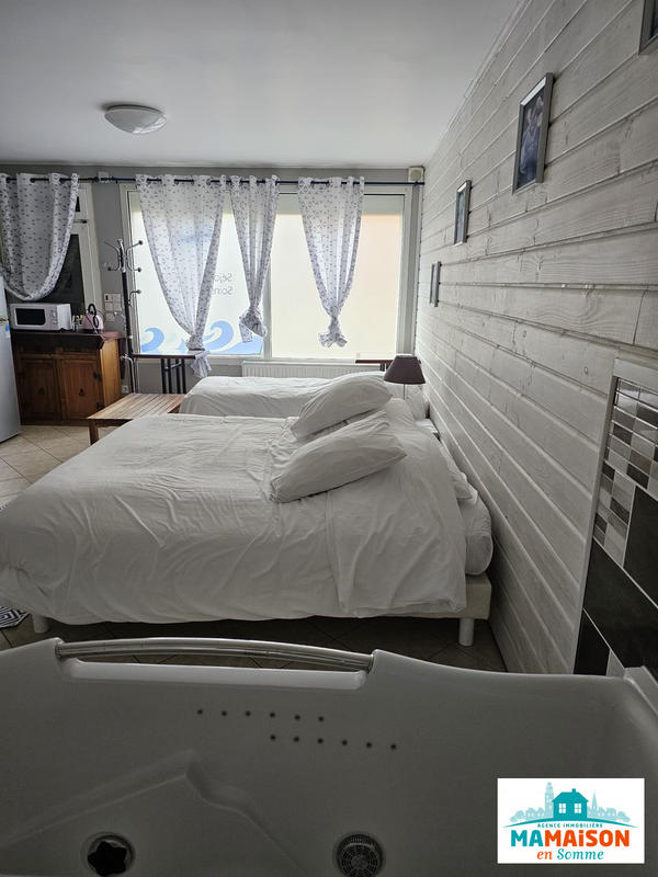 Maison - 198 m² - 9 pièces