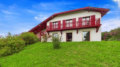 Maison - 316 m² - 10 pièces