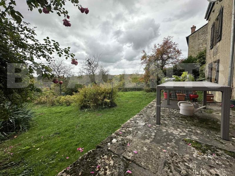 Maison - 180 m² - 8 pièces