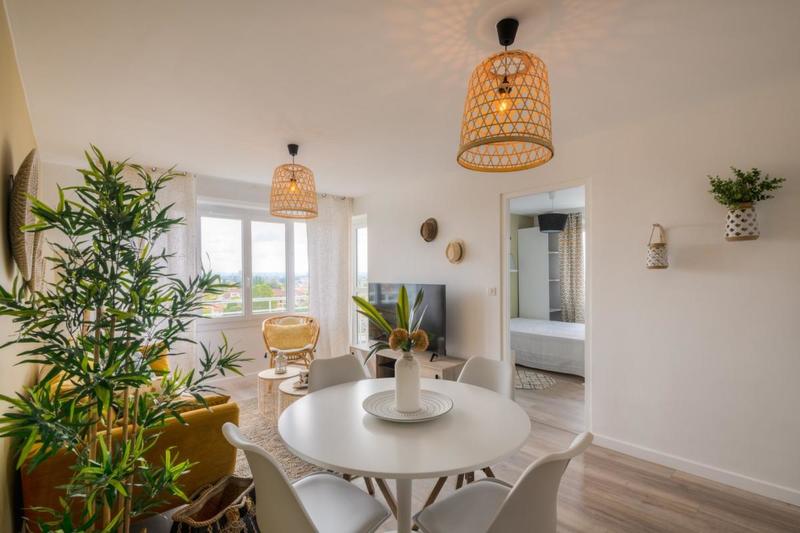 Appartement - 82 m² - 5 pièces