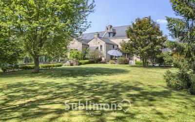 Maison - 231 m² - 9 pièces