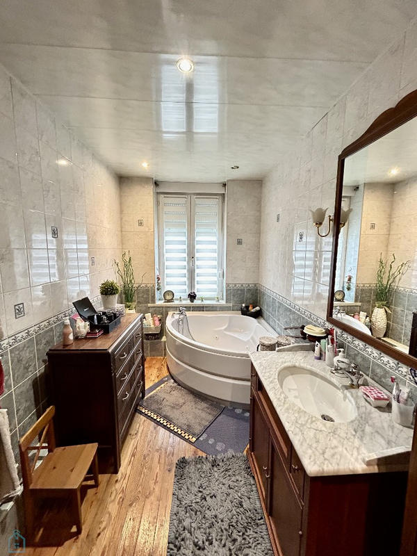 Maison - 159 m² - 6 pièces