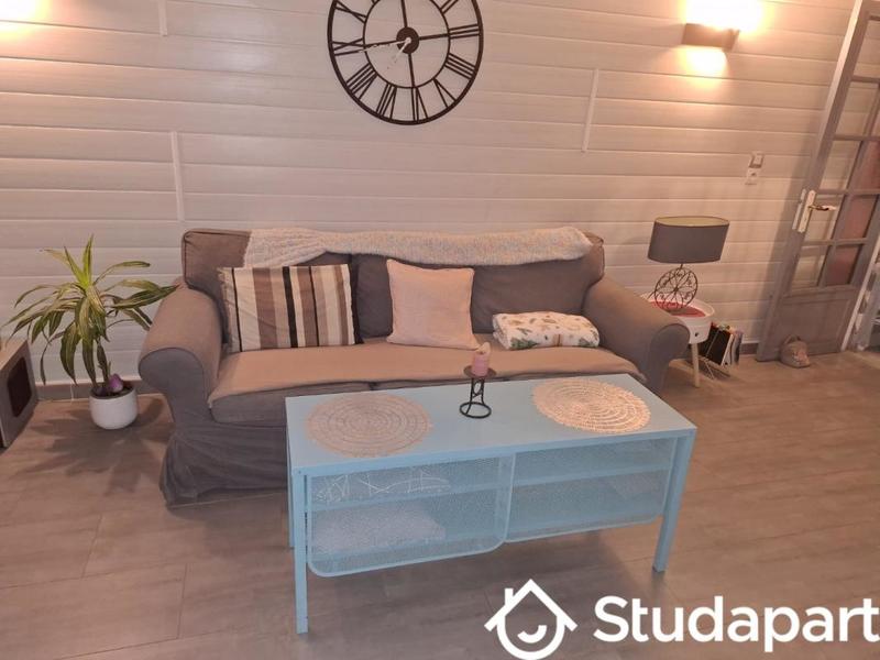 Chambre - 12 m² - 1 pièce