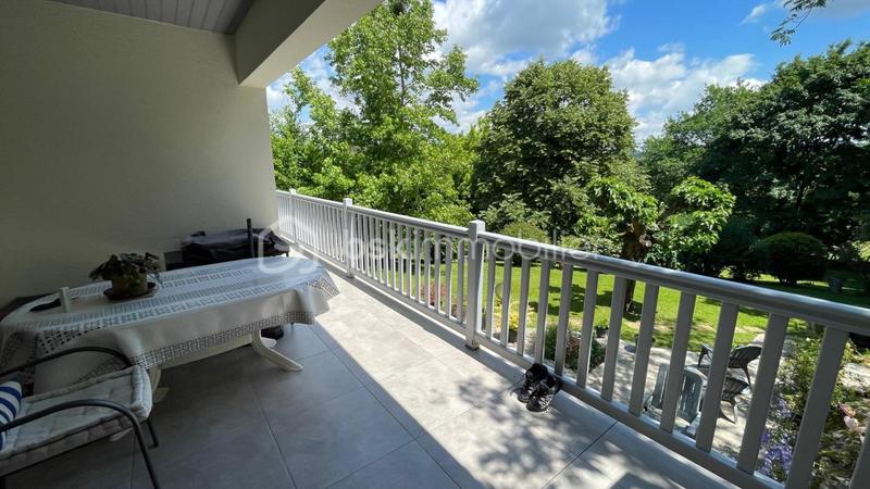 Propriété - 169 m² - 6 pièces