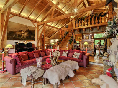 Châlet - 585 m² - 11 pièces