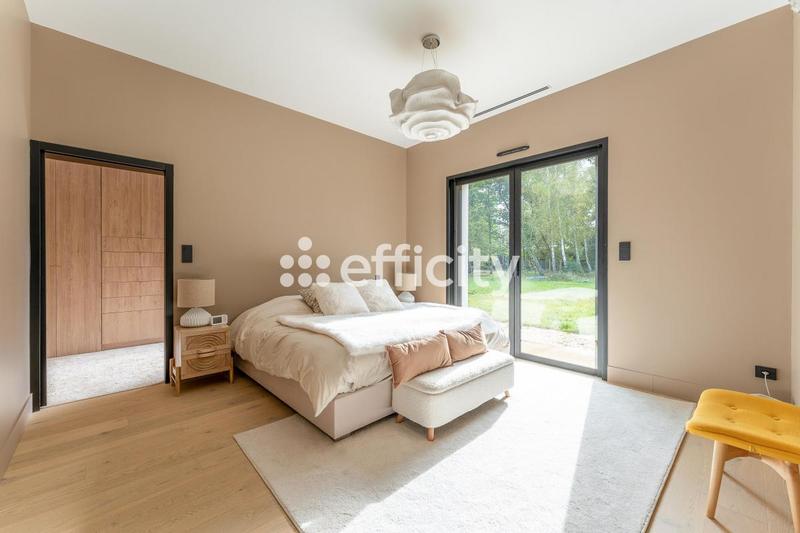 Maison - 290 m² - 10 pièces