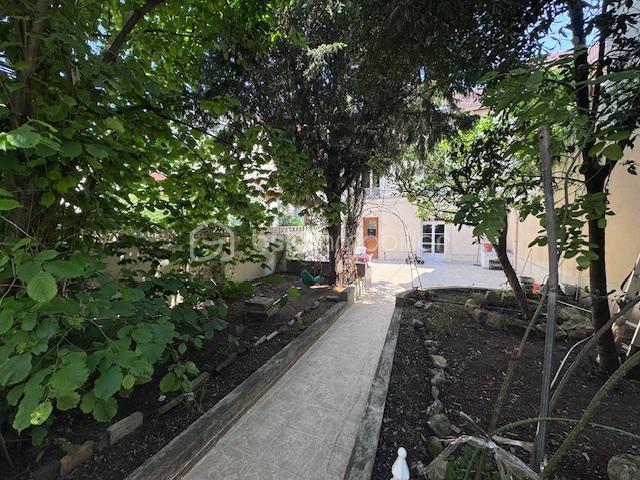 Maison - 103 m² - 5 pièces