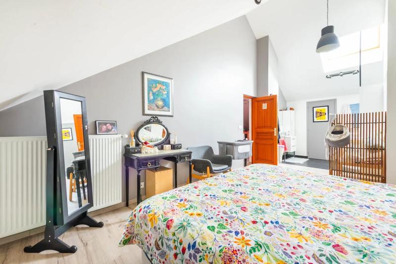 Maison de bois - 220 m² - 8 pièces