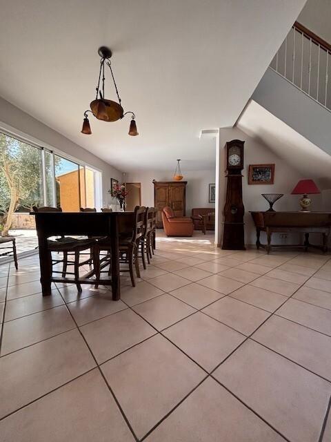 Propriété - 269 m² - 11 pièces