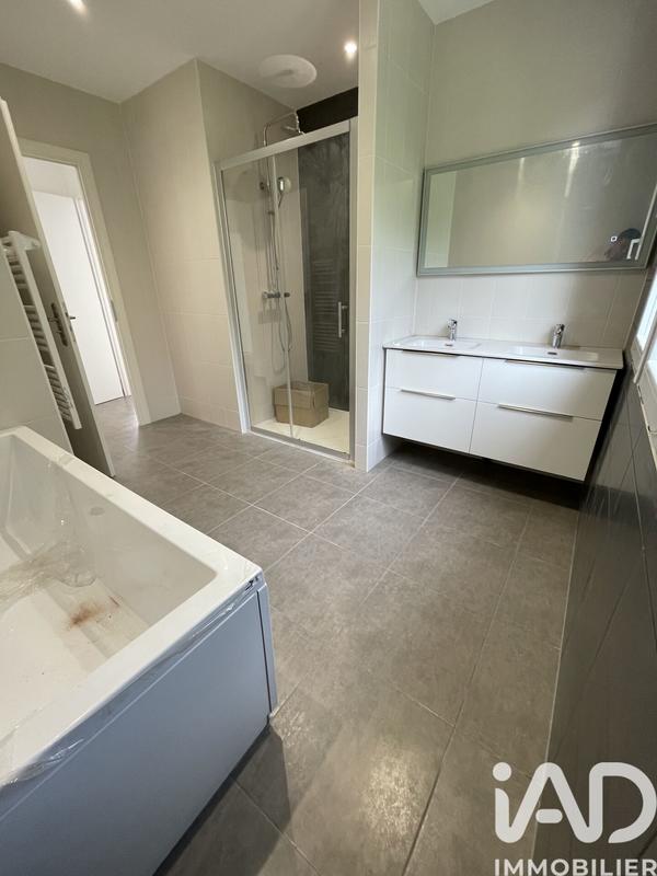 Maison - 99 m² - 4 pièces