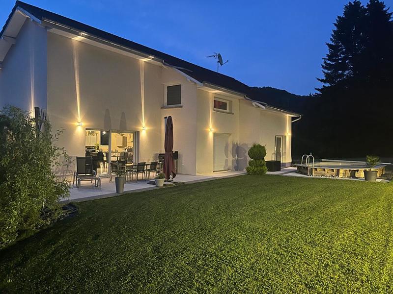 Maison - 165 m² - 9 pièces