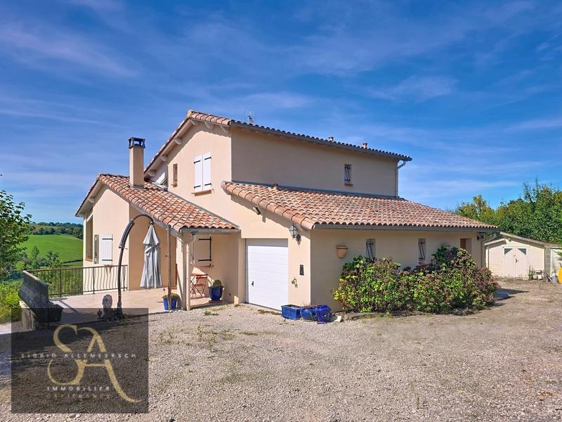 Maison - 159 m² - 6 pièces