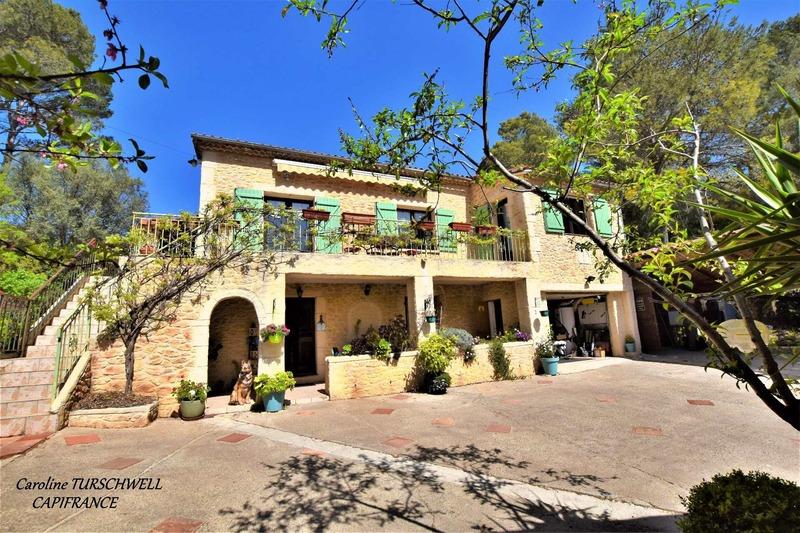 Villa - 171 m² - 7 pièces