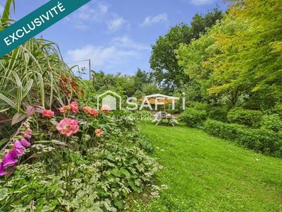 Maison - 228 m² - 9 pièces