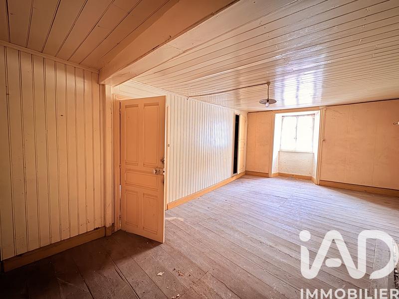 Maison - 220 m² - 7 pièces