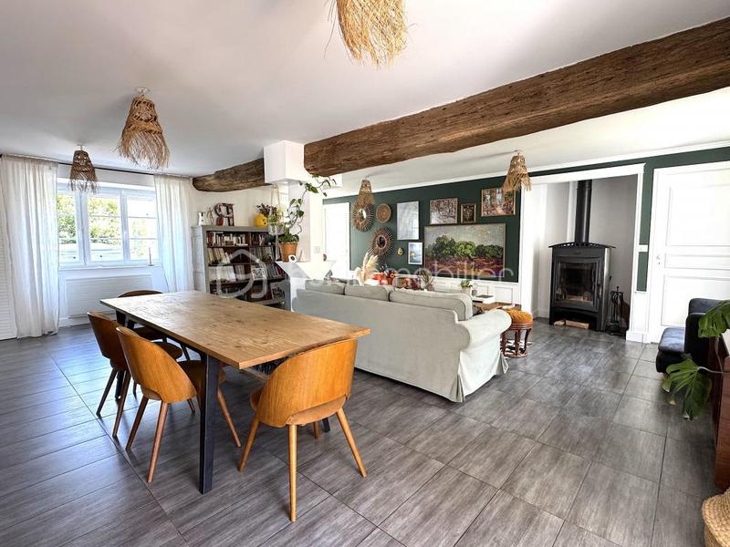 Maison en pierre - 240 m² - 8 pièces