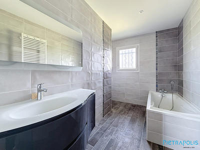 Villa - 102 m² - 4 pièces