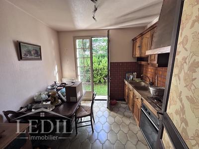 Maison - 95 m² - 3 pièces