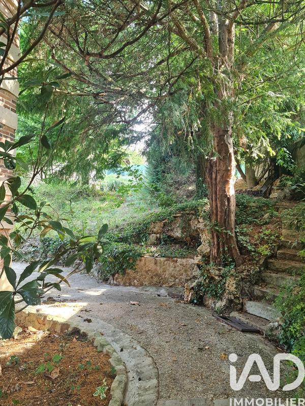 Maison - 160 m² - 8 pièces