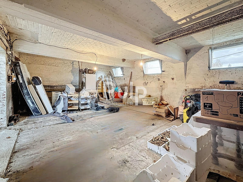 Maison - 227 m² - 9 pièces