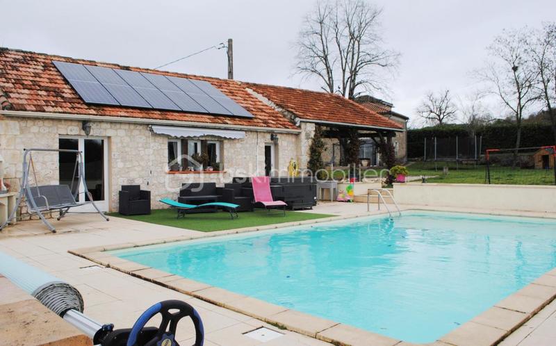 Demeure - 150 m² - 7 pièces