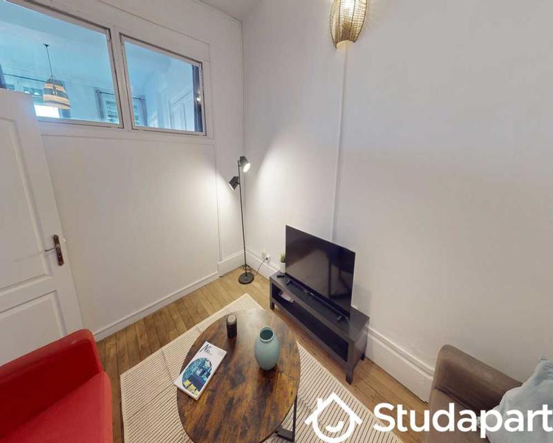 Chambre - 60 m² - 1 pièce