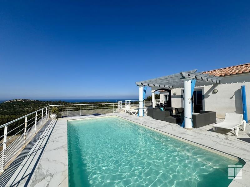 Villa - 185 m² - 5 pièces