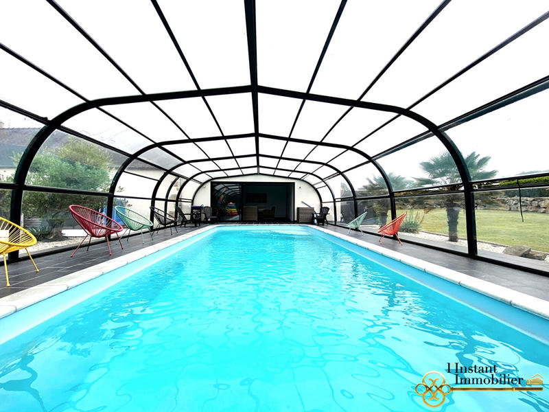 Demeure - 271 m² - 10 pièces