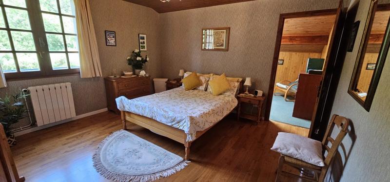 Maison - 212 m² - 9 pièces