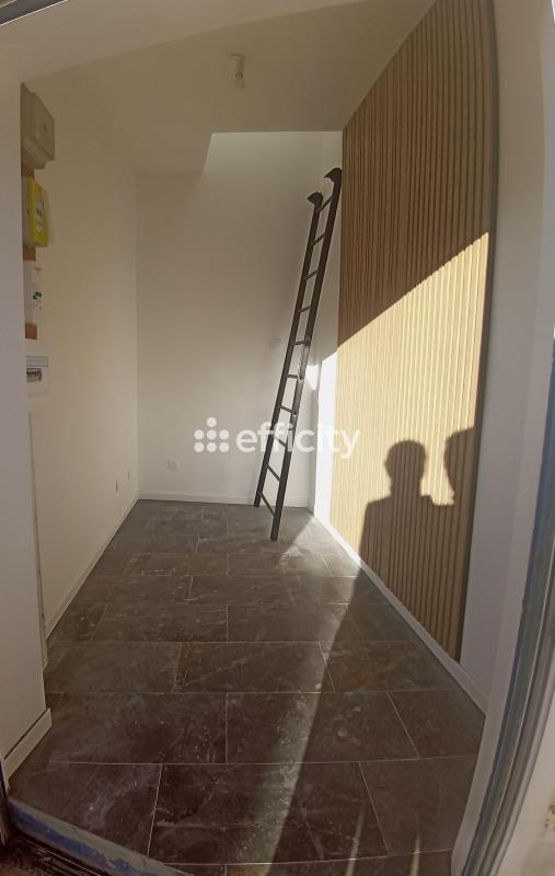 Bureau - 8 m² - 2 pièces