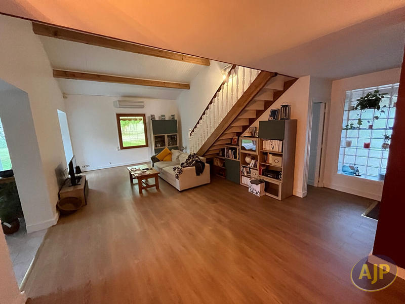 Maison - 171 m² - 6 pièces