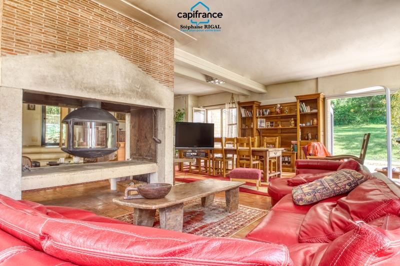 Propriété - 250 m² - 7 pièces