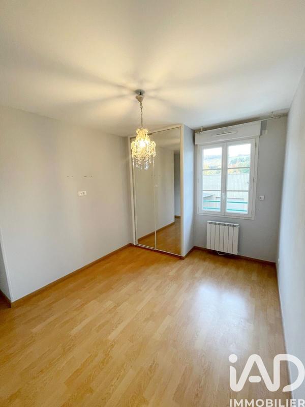 Appartement - 100 m² - 5 pièces