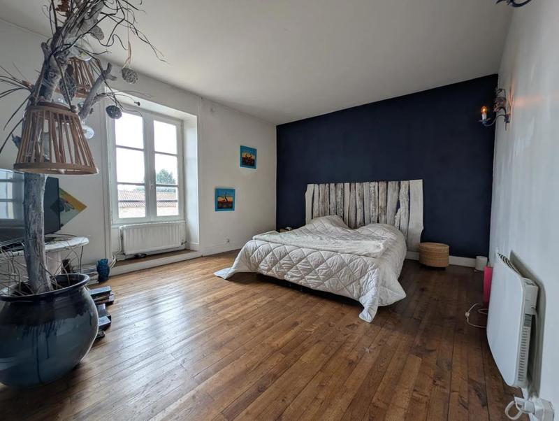 Maison en pierre - 265 m² - 7 pièces