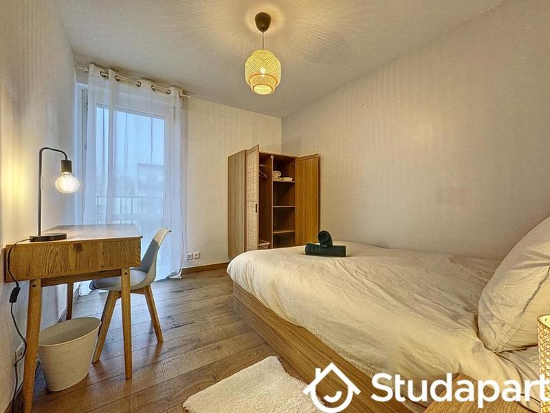 Chambre - 10 m² - 1 pièce