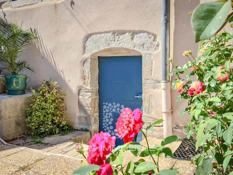 Maison - 242 m² - 12 pièces