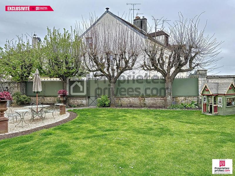 Propriété - 266 m² - 11 pièces