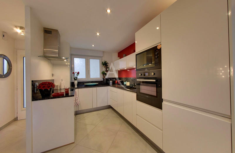 Appartement - 82 m² - 4 pièces