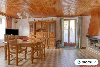 Maison - 225 m² - 1 pièce