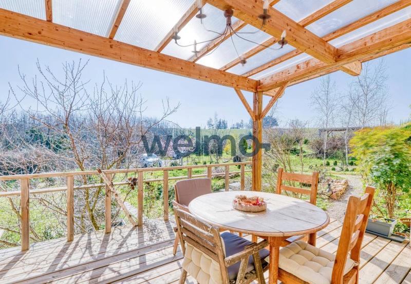 Maison - 360 m² - 10 pièces